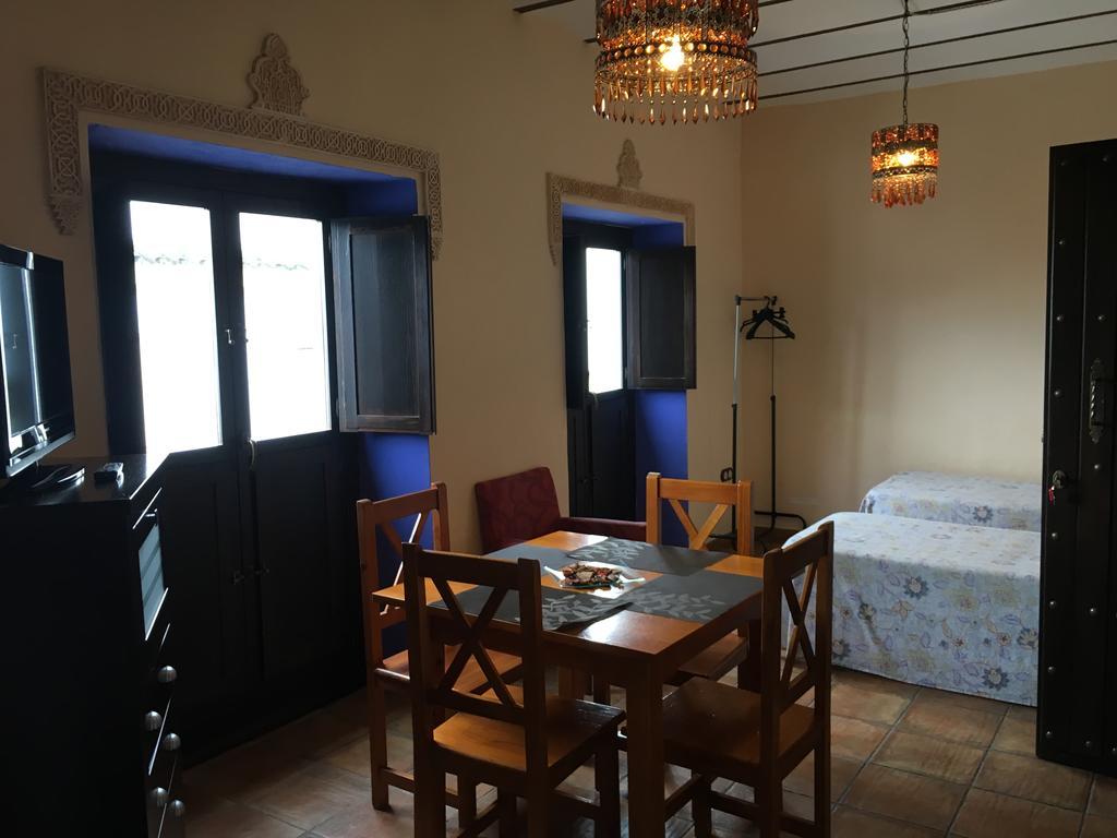 Apartamentos Victoria Bujalance エクステリア 写真