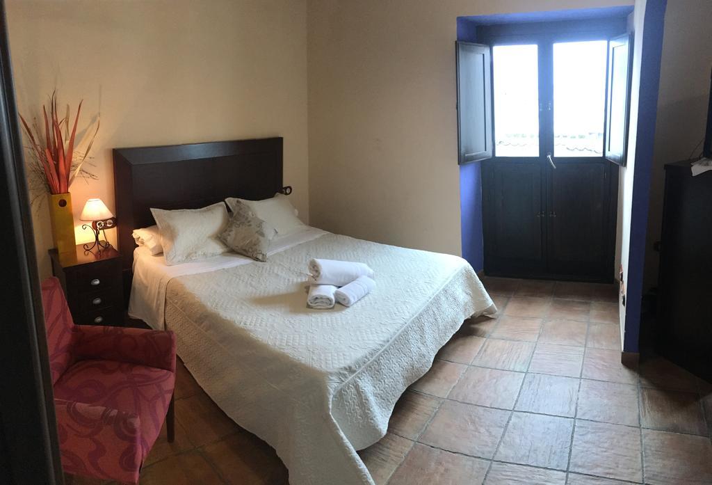Apartamentos Victoria Bujalance エクステリア 写真