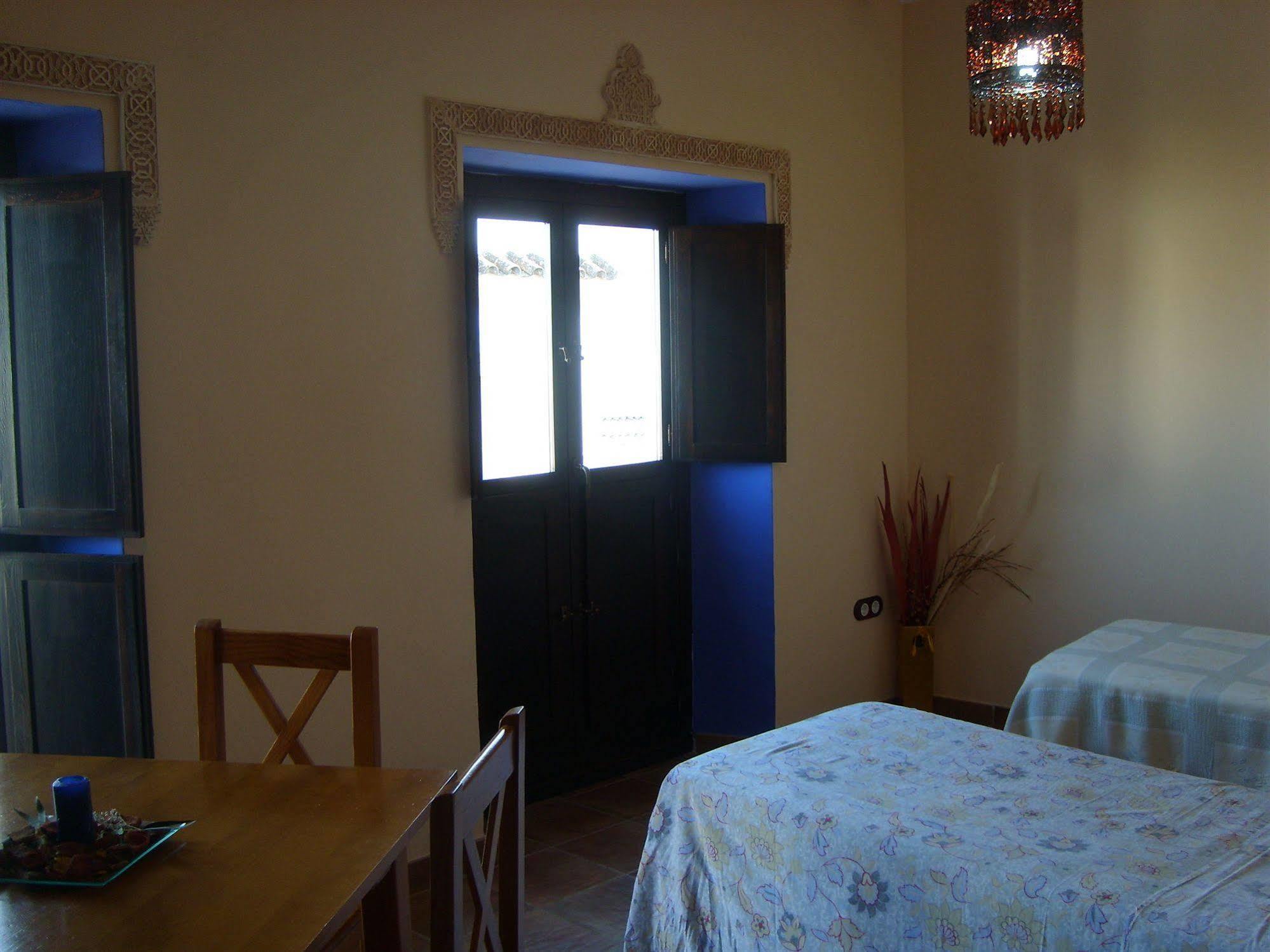 Apartamentos Victoria Bujalance エクステリア 写真